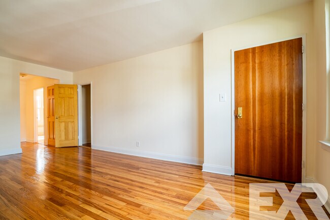 Building Photo - 3008 Avenue R