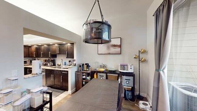 Foto del edificio - Beautiful 2-Bedroom/2-Bathroom Townhome