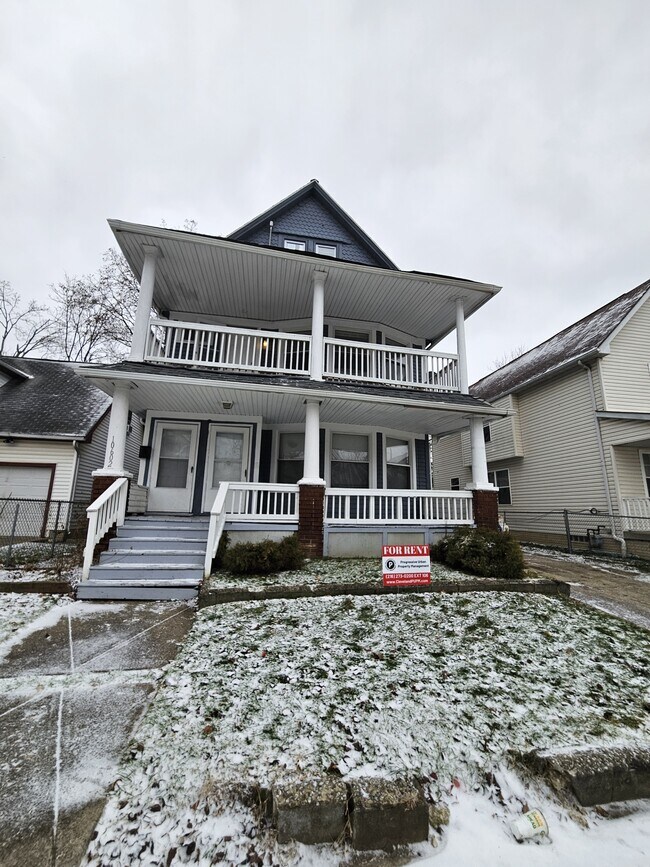 Building Photo - 10602 Earle Ave