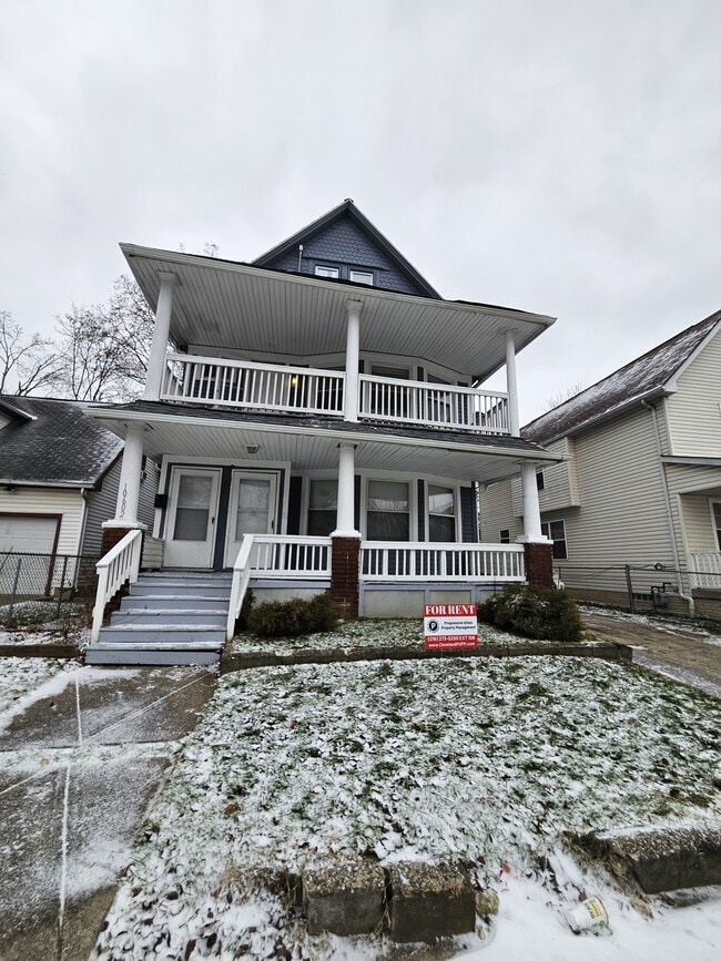 Building Photo - 10602 Earle Ave