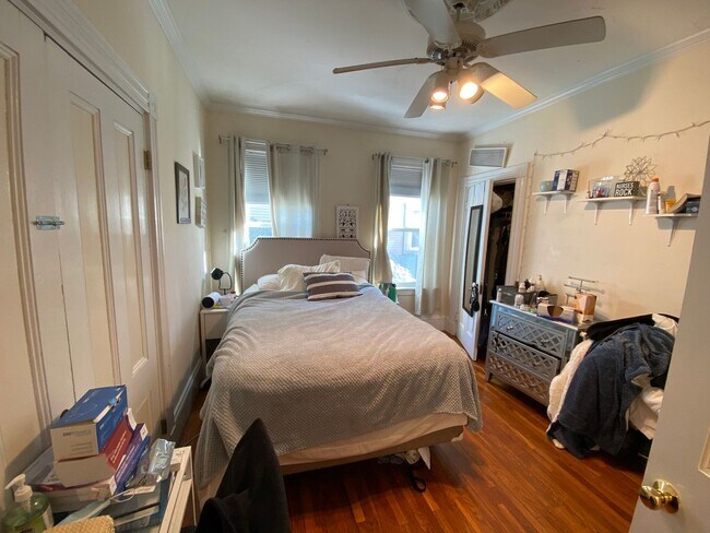 Building Photo - 172 Elm St