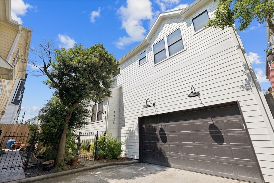 Foto principal - 1120 W 18th St