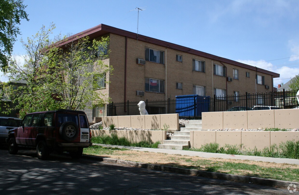 Building Photo - 1269 Marion St