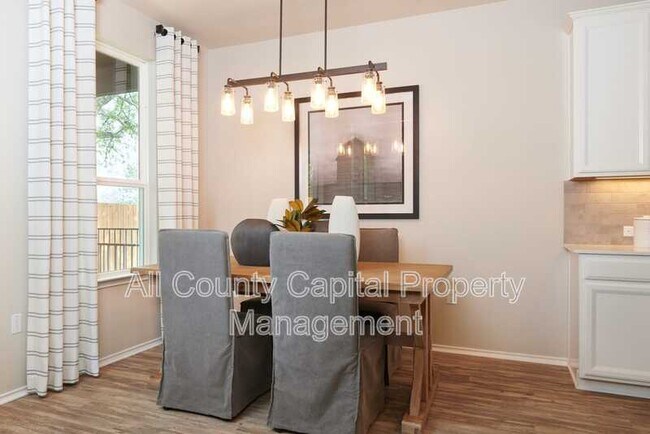 Foto del edificio - 217 Boxwood Ln