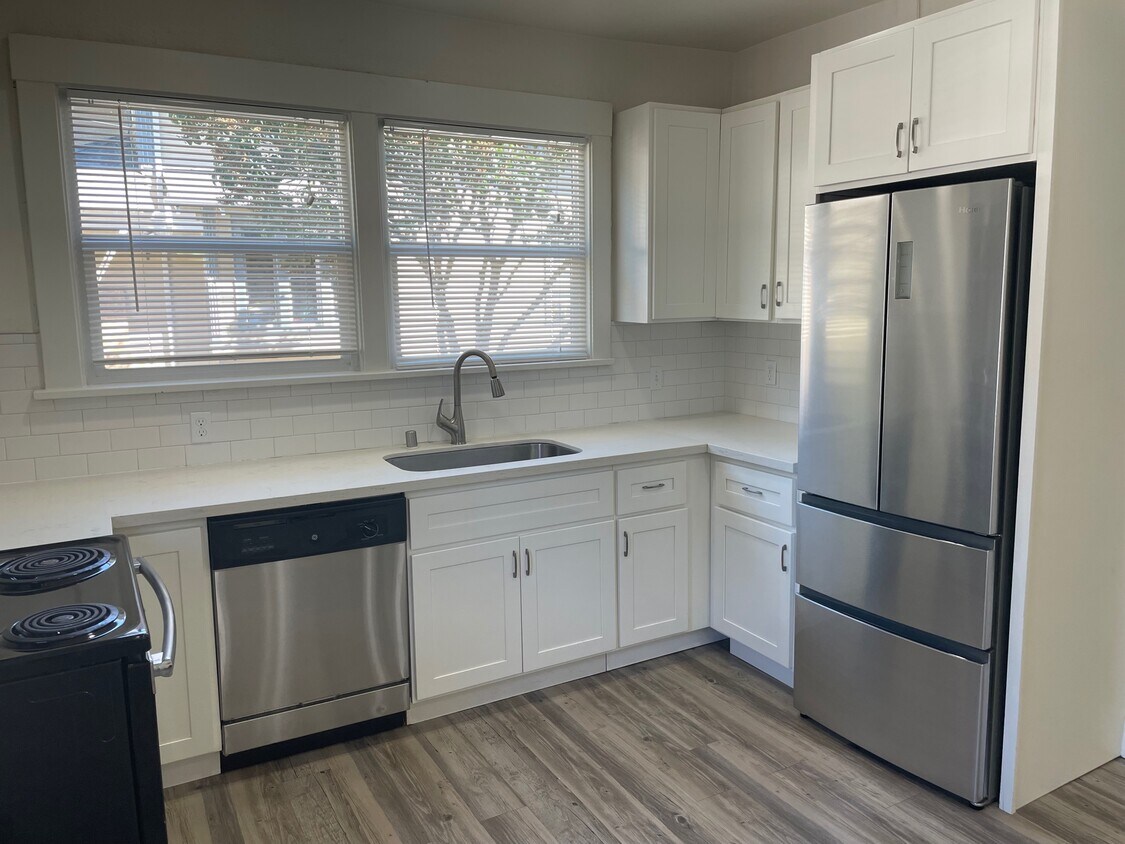 Completely updated kitchen with stainless steel - 2033 S 8th St