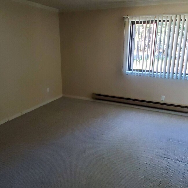 Foto del edificio - New Listing! LONG TERM: Great Amenities! Spacious Interior! Private Beach!