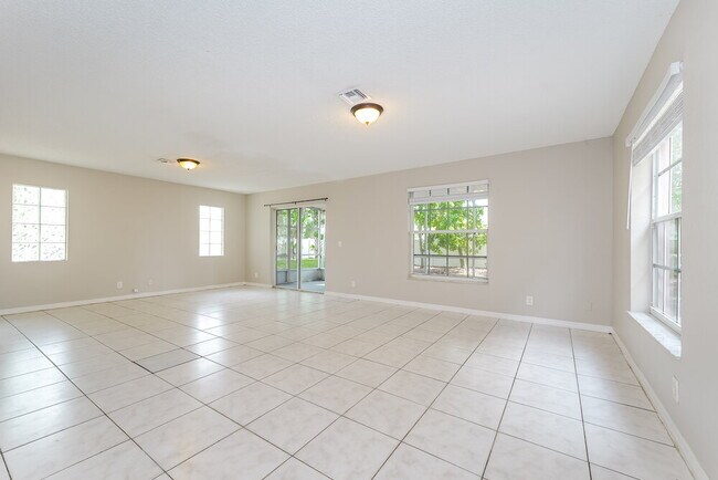 Foto del edificio - 4124 Pine Hollow Cir