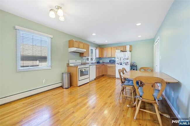 Foto del edificio - 260 Garibaldi Ave