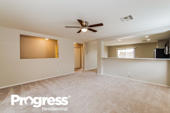 Foto del edificio - 12626 W Charter Oak Rd