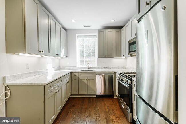 Foto del edificio - 1331 S Dover St