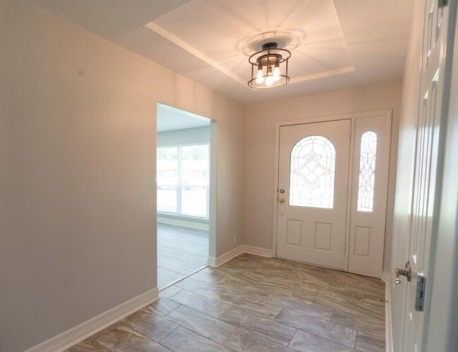 Building Photo - 12015 Cottonwood Ln
