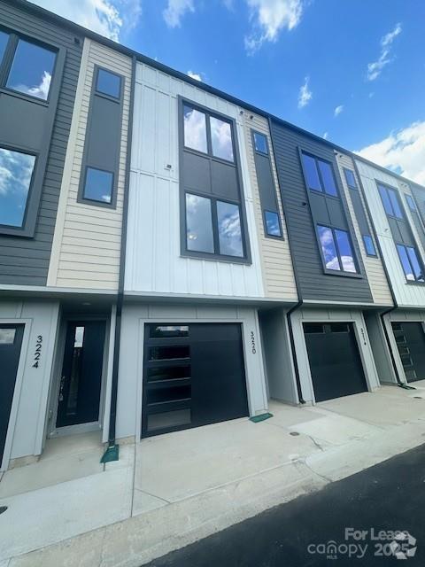 Building Photo - 3220 Riley Ave