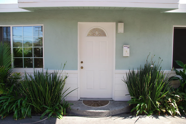 Unit A - Front Door - 1025 El Embarcadero Rd