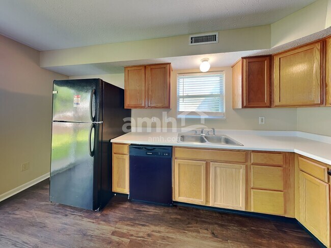 Foto del edificio - 2162 Turning Leaf Dr