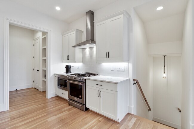 cocina 1 - 688 Exchange St SE