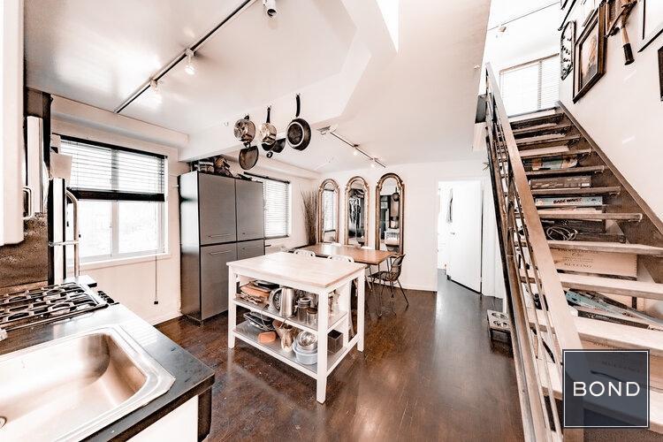Foto principal - 319 E 8th St