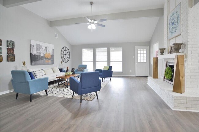Building Photo - 16726 Starboard View Dr