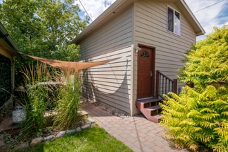 Building Photo - 1017 Poplar St Building Photo - 1017 Poplar St