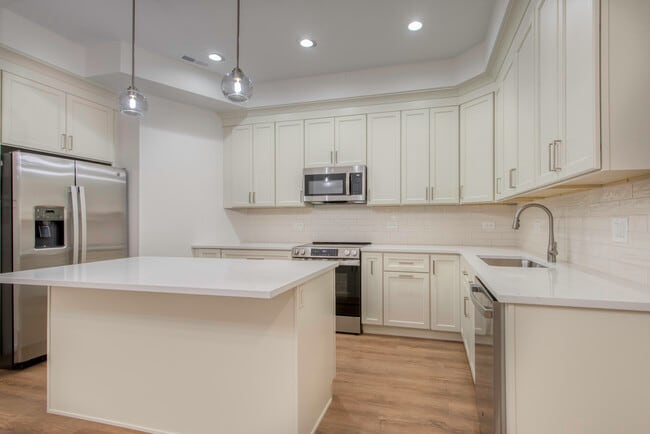 Foto del edificio - 2228 N Lincoln Ave