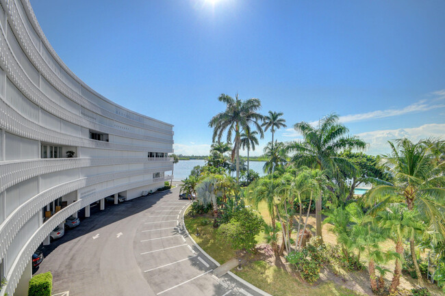 Foto del edificio - 2505 S Ocean Blvd