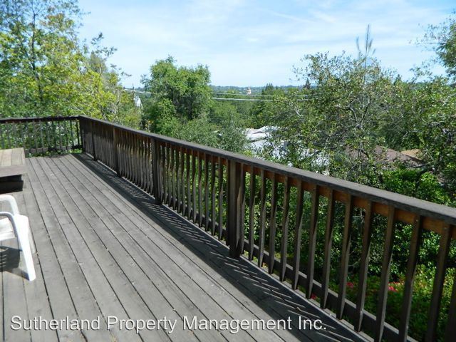 Building Photo - 245 Racetrack St