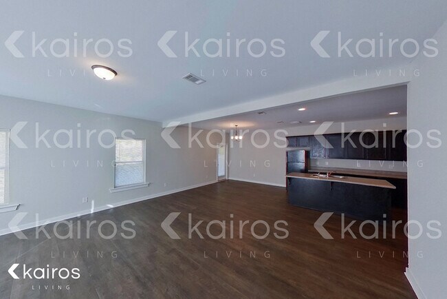 Foto del edificio - 8022 Shadesbrook Dr