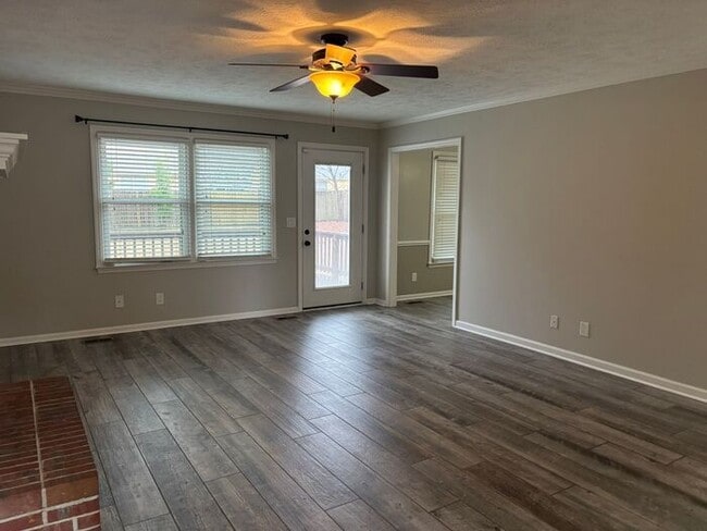 Building Photo - 867 Flintwood Rd