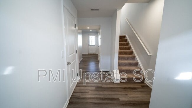Building Photo - 226 Coldwater Creek Ct