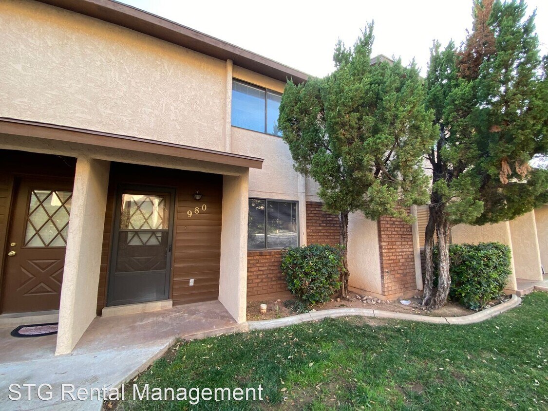 Primary Photo - 2 br, 1.5 bath House - 980 N. 1725 St. W. #45