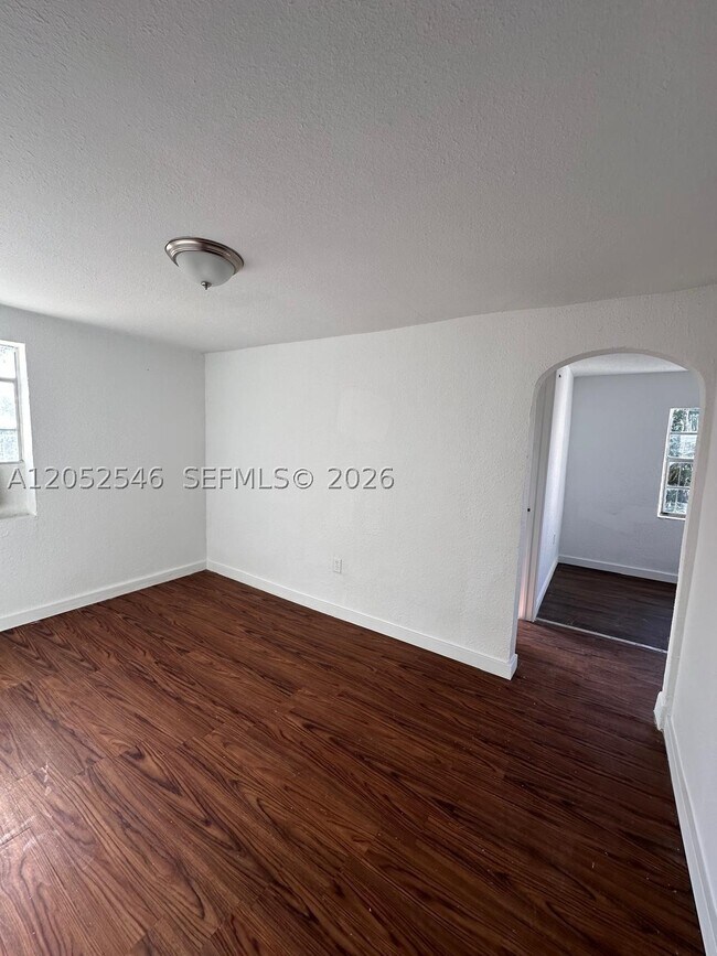 Foto del edificio - 3660 NW 20th St
