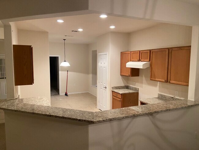 Spacious kitchen - 111 Portsmouth Dr