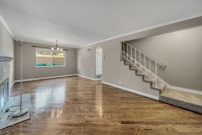 Foto del edificio - 3 bedroom condo near Santana Row!