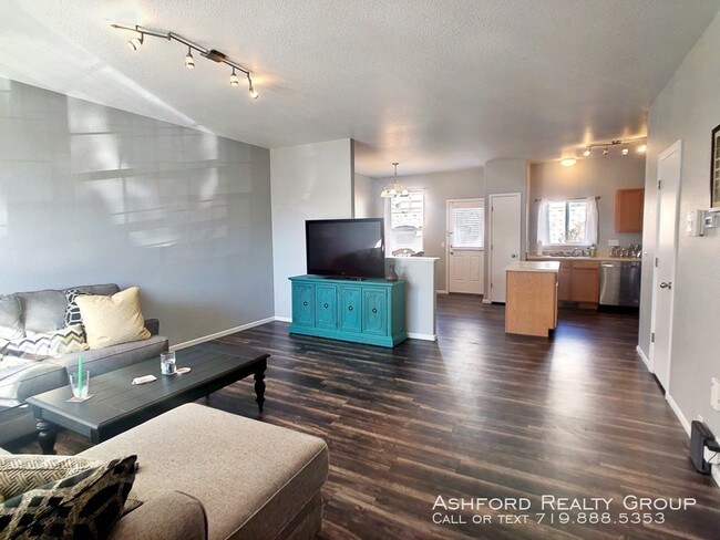 Foto del edificio - 2712 Brooksedge View