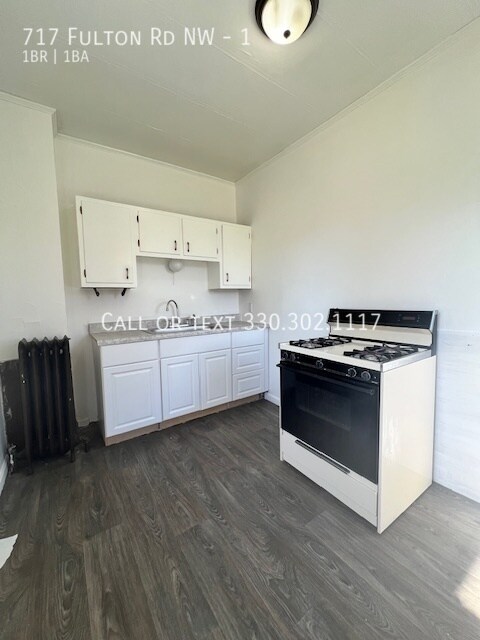 Foto del edificio - One bedroom first floor apartment for rent...