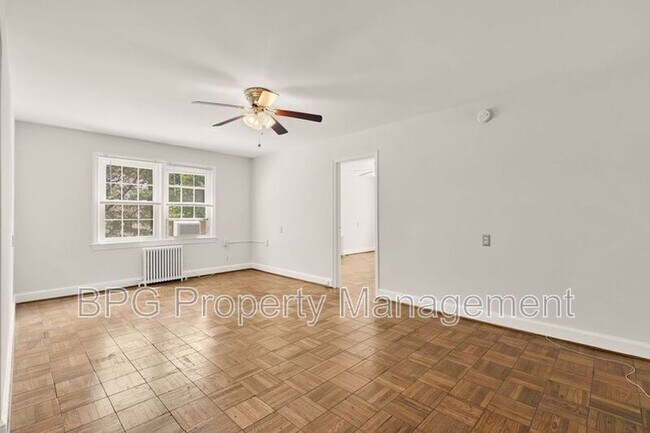 Foto del edificio - 2634 Langston Blvd.