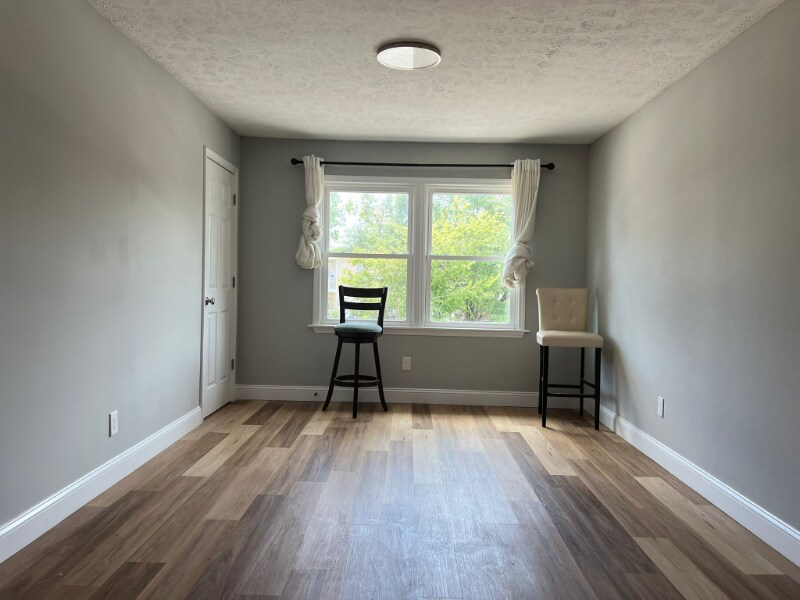 Foto principal - 614 37th Ave N