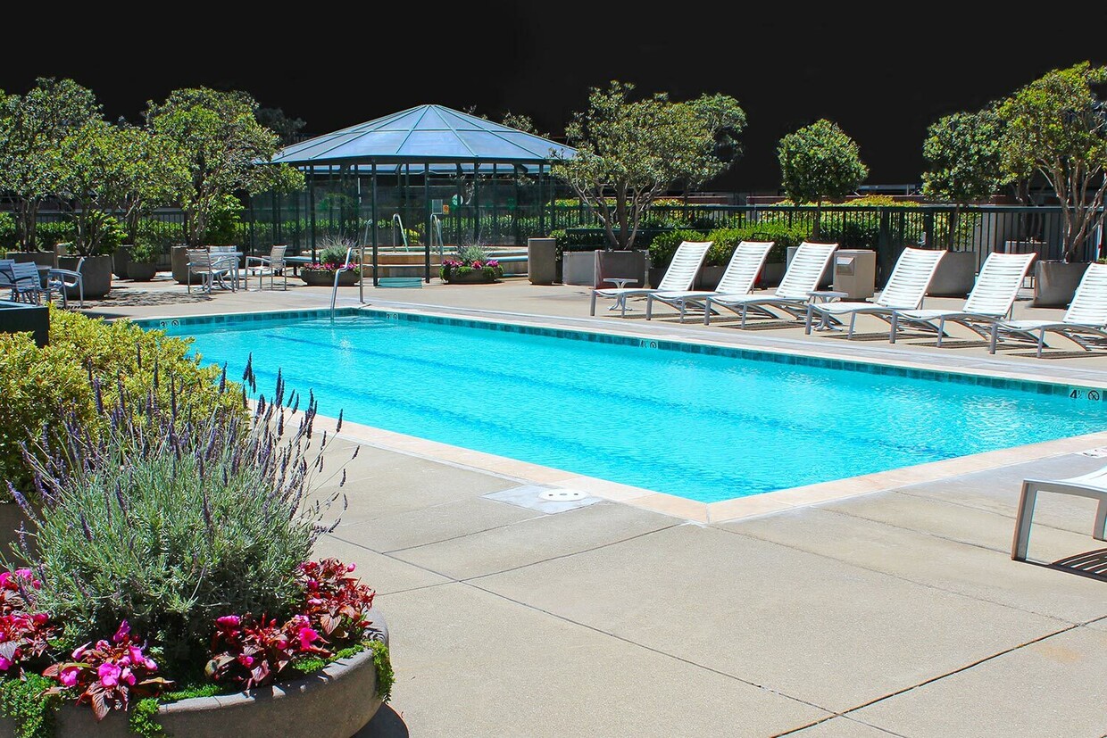 Photo - 601 Van Ness Ave (San Francisco, CA)