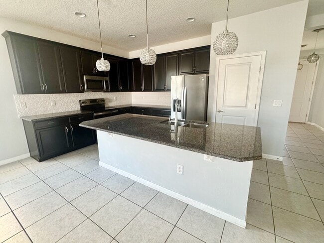 Building Photo - 536 Sapphire Dr