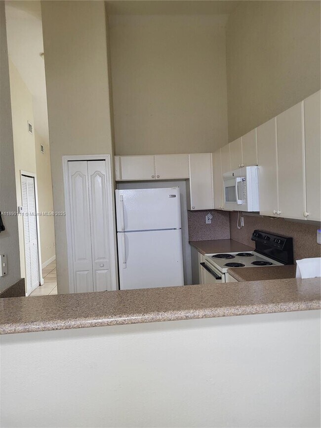 Foto del edificio - 2551 SE 16th Terrace