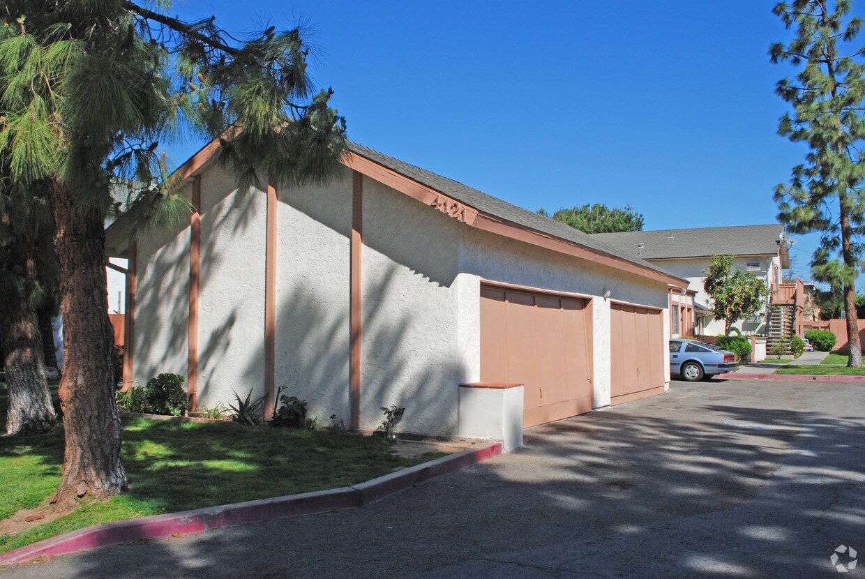 Building Photo - 4121-4123 E Marmon Ave