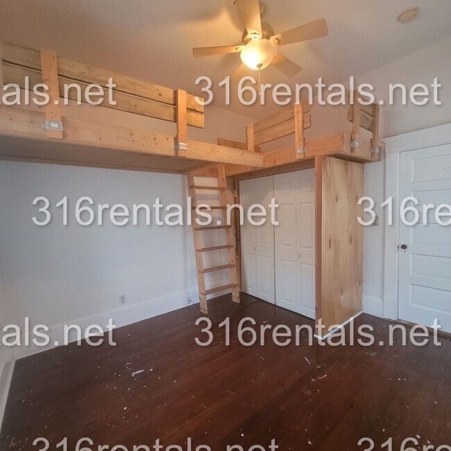 Foto del edificio - 3 bed 1 bath - $950 - Single Family Home