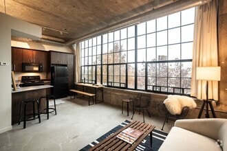 Building Photo - 41 Burroughs St