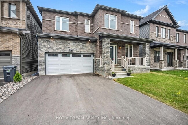 Photo du bâtiment - 175 Lynn Coulter St