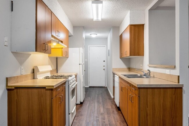 Building Photo - 604 Misty Morning Way