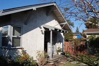 Building Photo - 3806 Randolph Ave