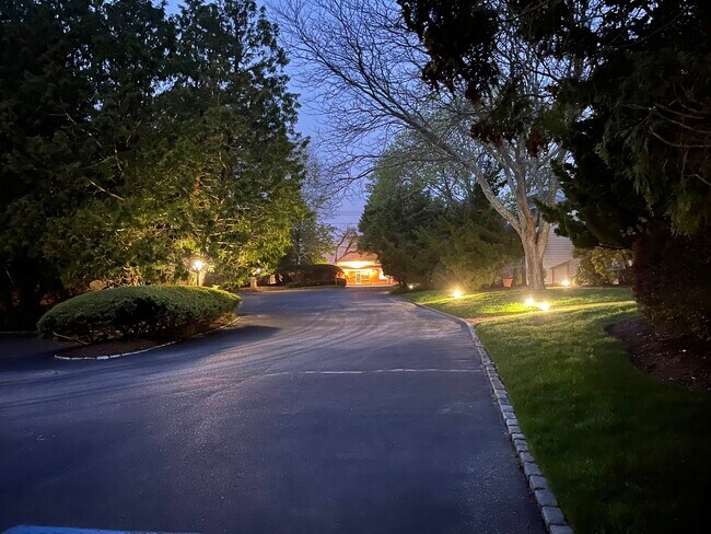 Foto del edificio - 221 Mill Rd