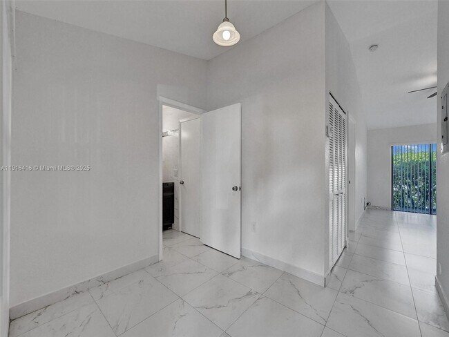 Foto del edificio - 1300 Wiley St