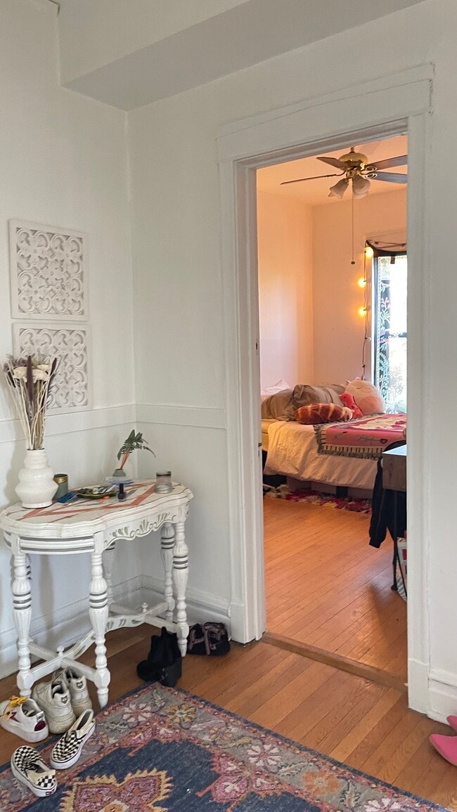 3704 - 3704 N Magnolia Ave Apartments