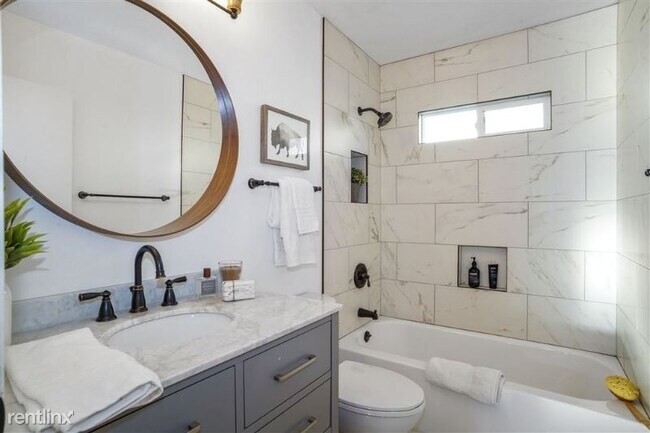 Foto del edificio - 3 br, 2 bath Townhome - 470 South Ave