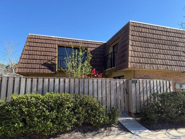 Foto del edificio - 5276 Middle Ct